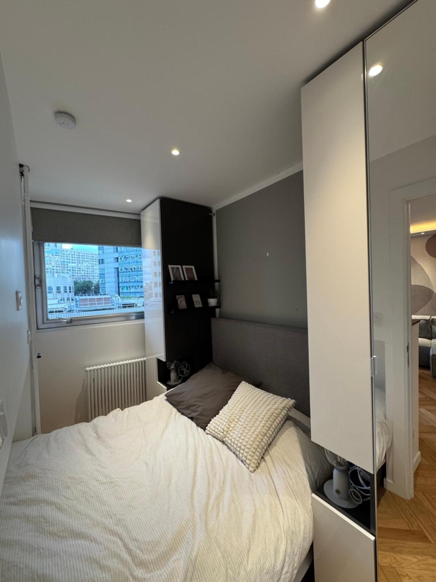 2 Bedroom Renovated In The Heart Of Apartment